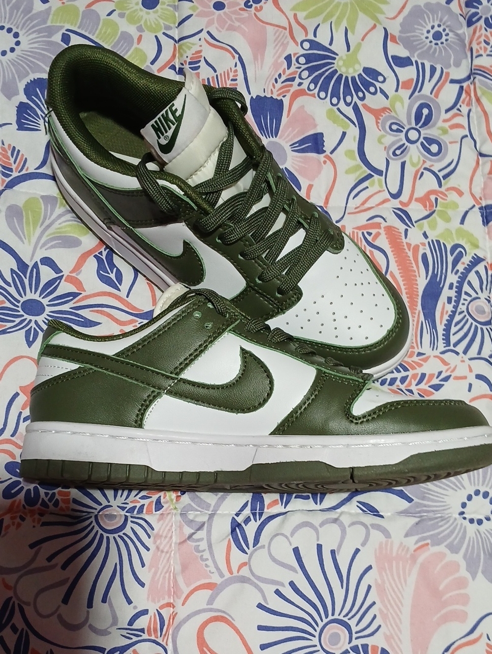 Nike Olive Green and Kahki Low Sneakers - Picture 3 of 5